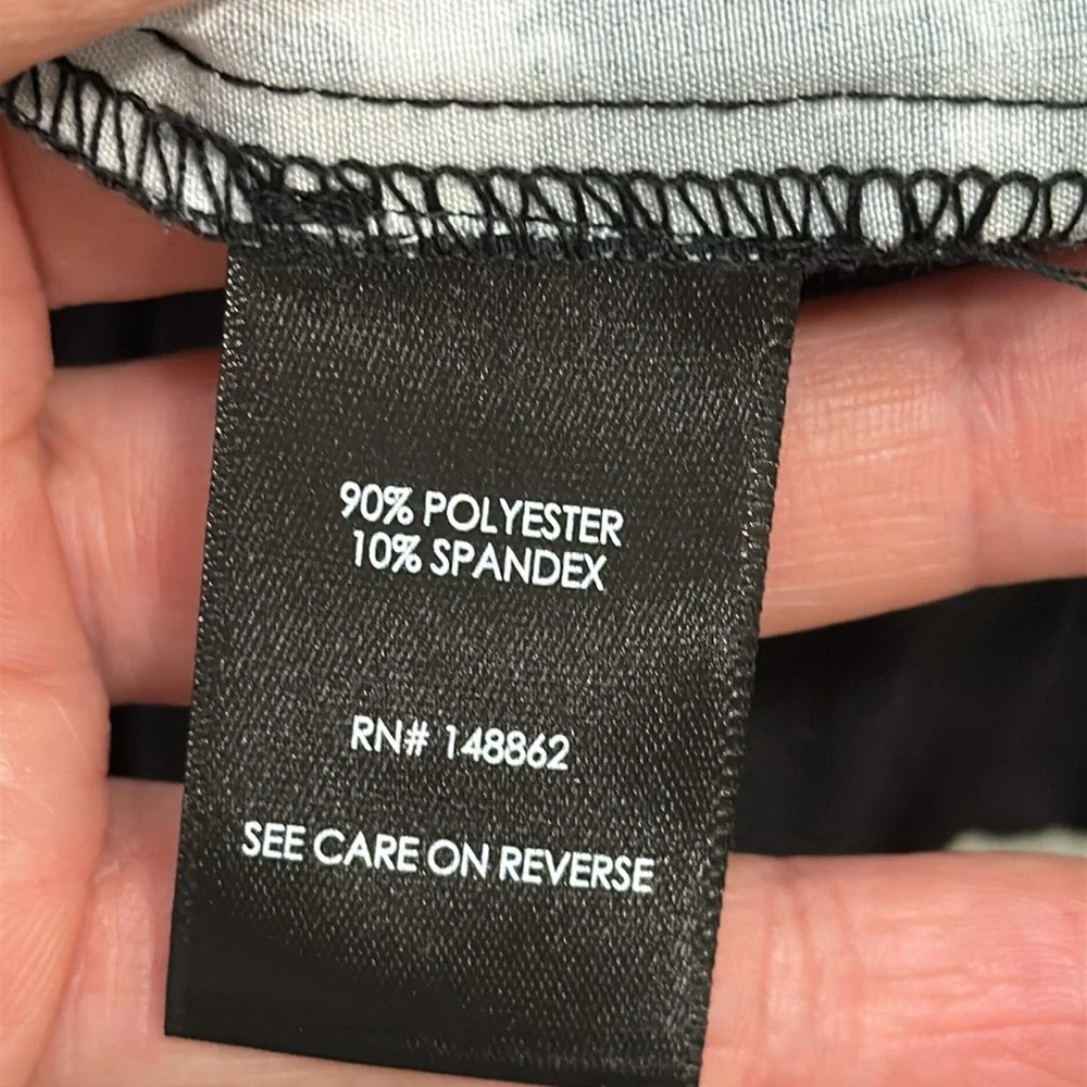 Torrid Black‎ and White Abstract Zip-Up bomber Jacket